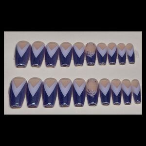 🔴SALE SET🔴Purple and White Chevron Hard Gel Press-On Nails